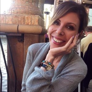 Meet your Posher, Elizabeth